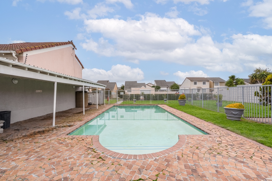 2 Bedroom Property for Sale in Thornton Western Cape
